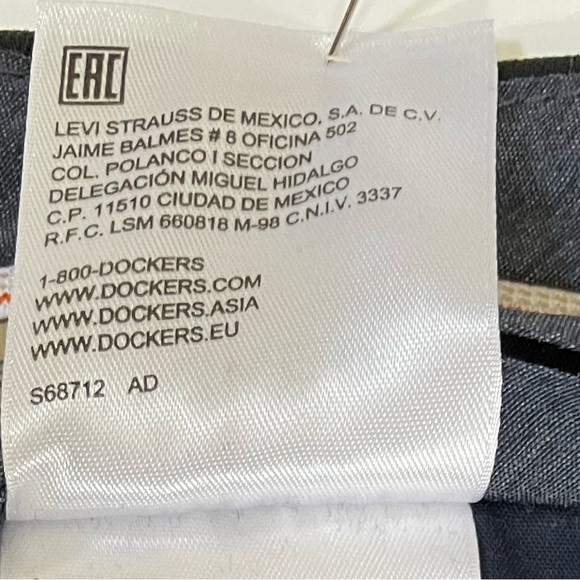 Dockers Flex Comfort Black Pants, Pleated Front, Cotton - Picture 6 of 11